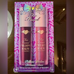Too Faced Pillow Balm Dream Duo - Deep Red and Soft Pink